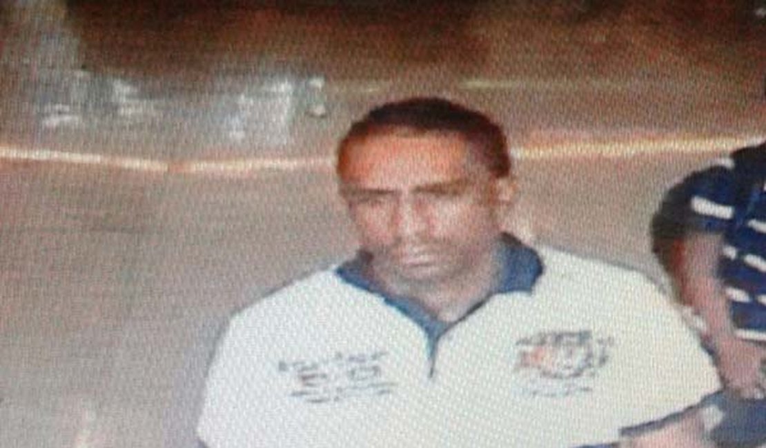 Polícia procura homem que comandou furtos em shoppings, em AL