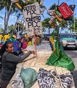VÍDEO. Em ato pró-liberdade, apoiadores de Bolsonaro tomam conta da orla de Maceió