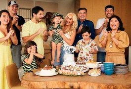 Sabrina Sato e Duda Nagle reúnem a família para celebrar aniversário de dois anos de Zoe