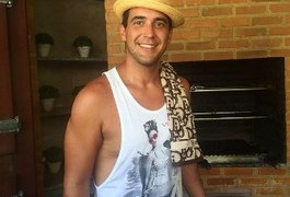 André Marques faz churrasco de primeira na casa de Anitta