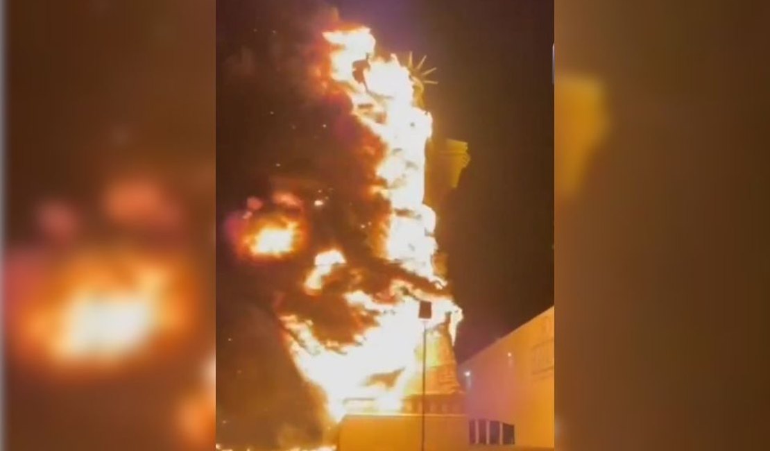 Vídeo: Estátua da Liberdade da Havan é incendiada em Petrolina
