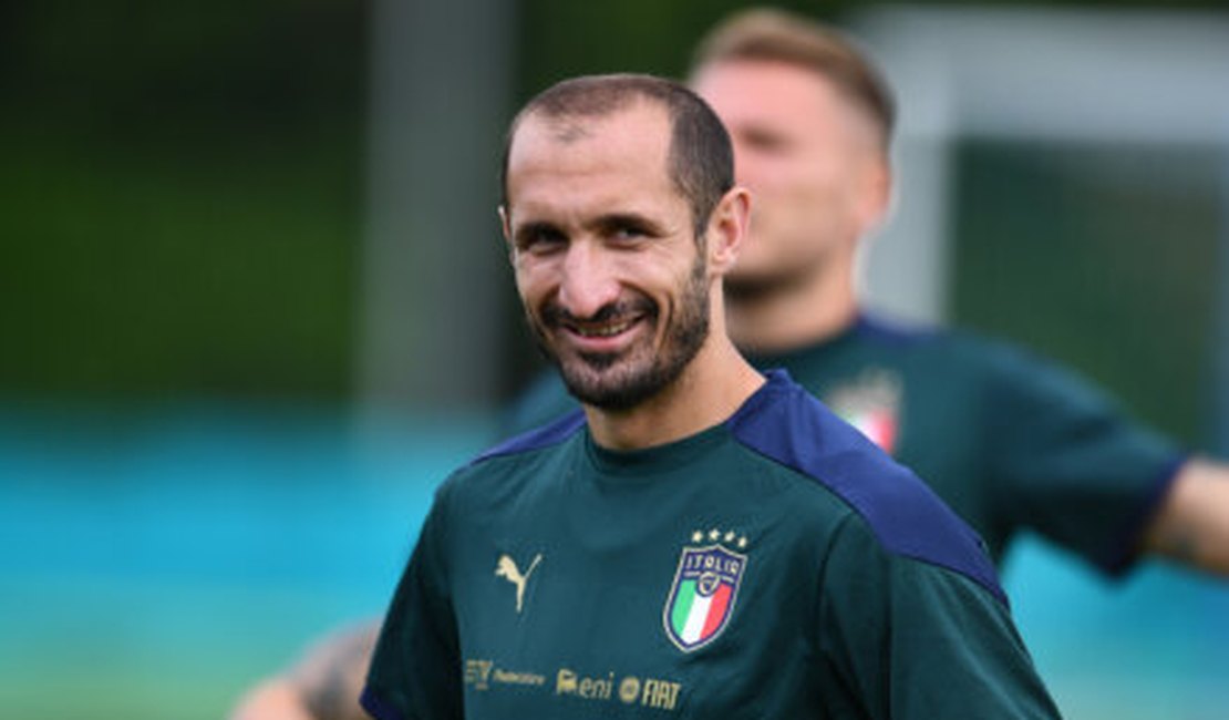 'Sou feio como a fome', afirma Chielini, zagueiro da seleção italiana