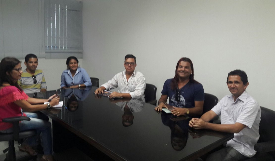 Professores de Traipu denunciam irregularidades a órgãos federais