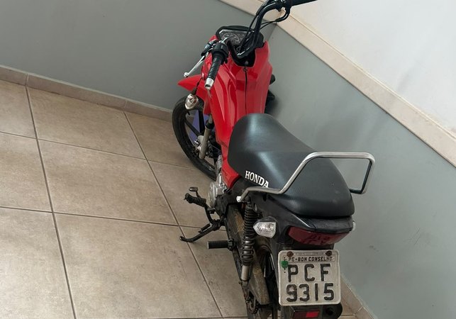 Moto roubada é encontrada abandonada às margens da nova AL 485, em Feira Grande