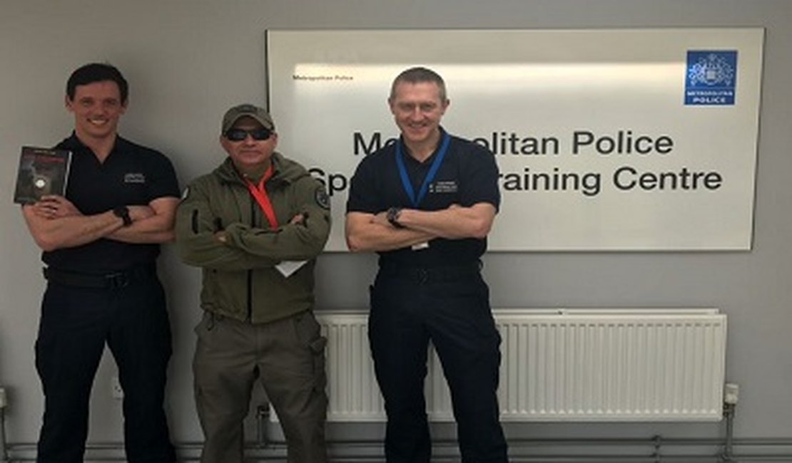 Comandante do 3º BPM participa de instruções com a Polícia Metropolitana de Londres