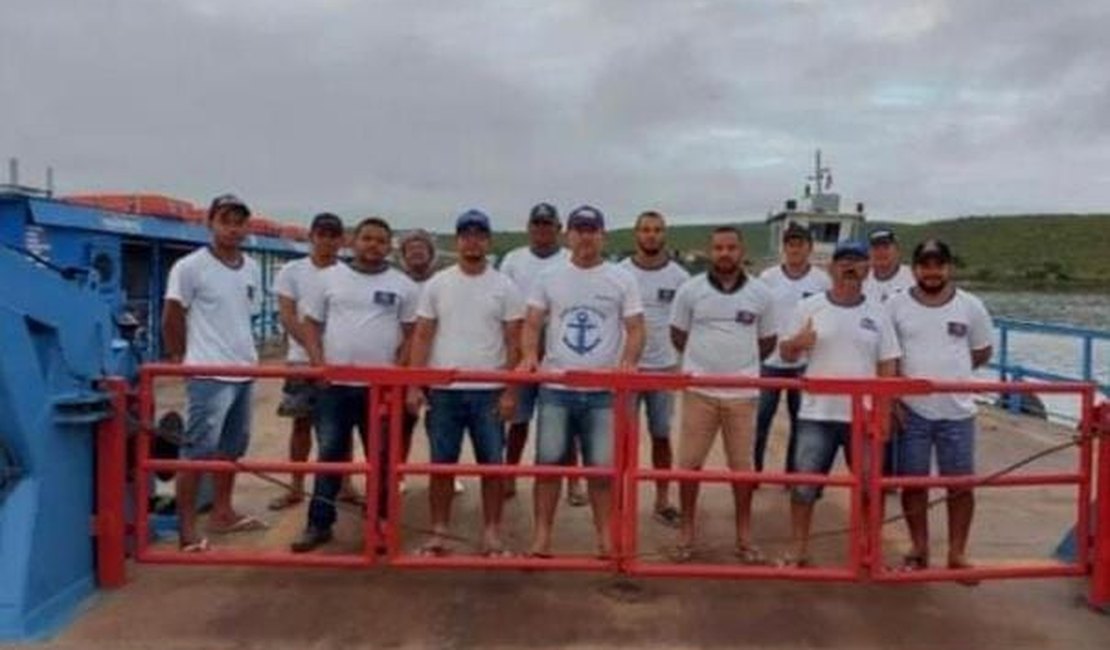Trabalhadores de empresa que faz travessia de balsa entre Alagoas e Sergipe entram em greve