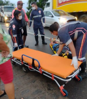 Colisão envolvendo duas motocicletas deixa condutores feridos, em Arapiraca