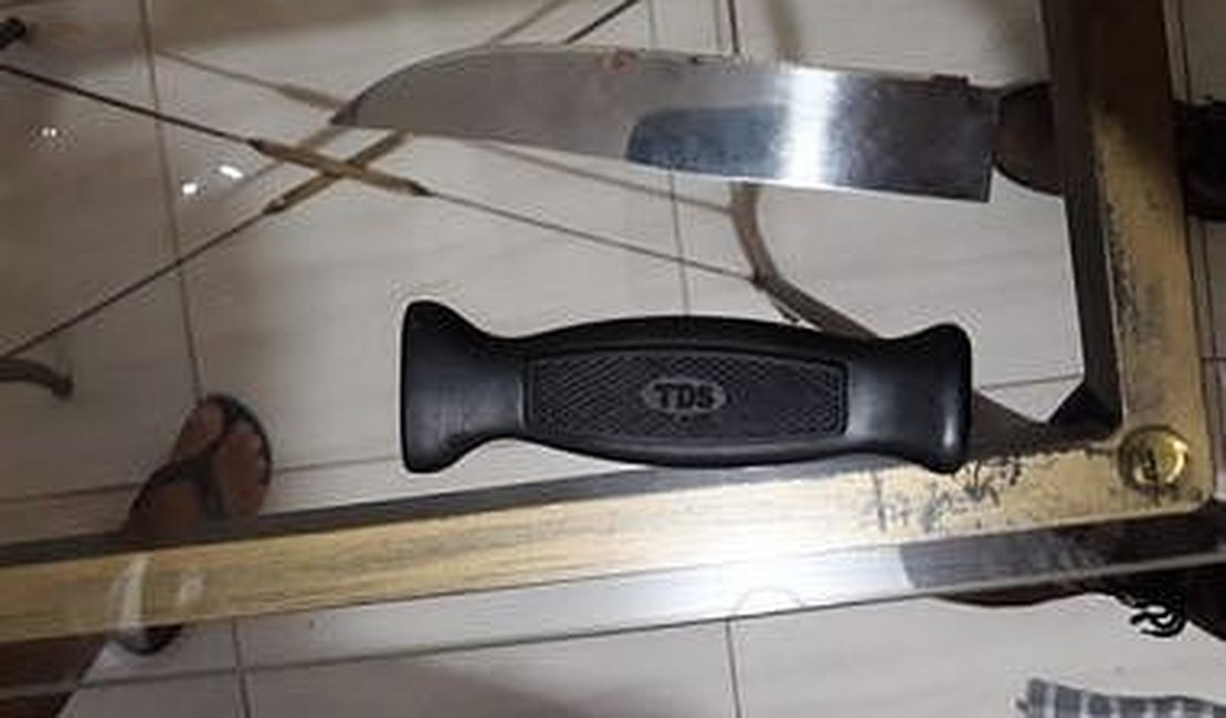 VÍDEO: Coroinha é esfaqueado por homem durante missa na Bahia