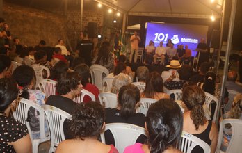 Entrega de pavimentação de ruas no bairro Jardim Tropical