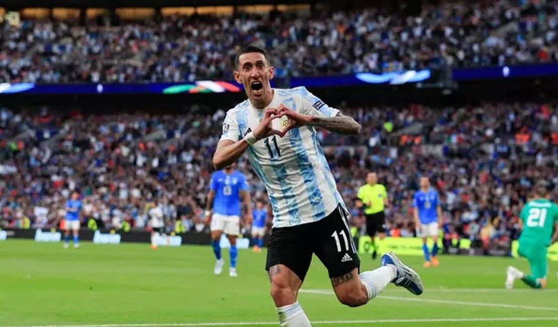 Di María marca, Argentina domina Itália e leva troféu da Finalíssima
