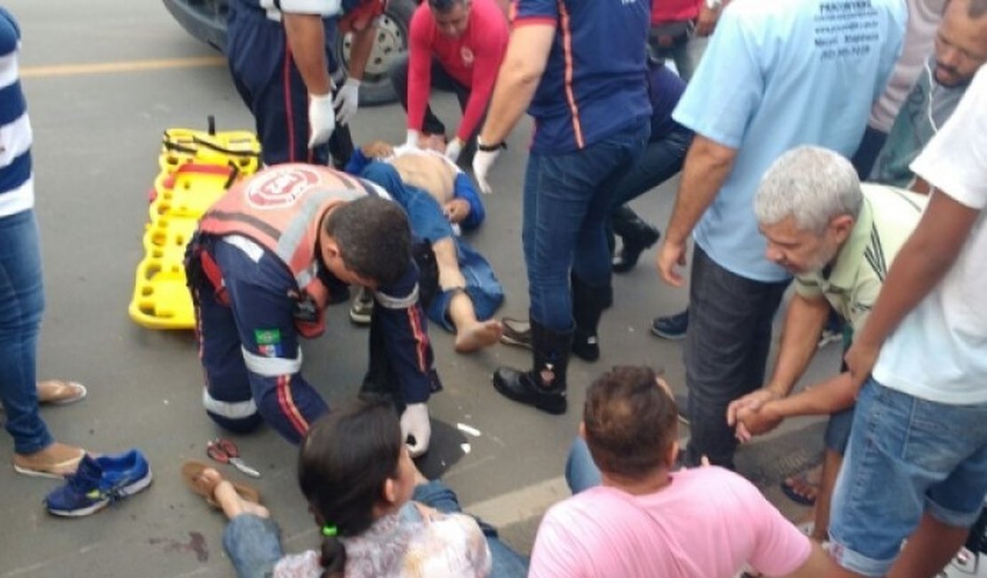 Três ficam feridos em colisão de motocicletas