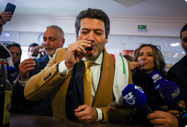 Portugal vai às urnas para escolher novo presidente em disputa acirrada