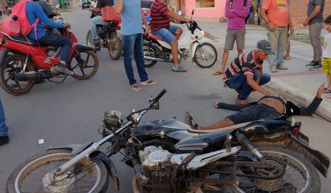 Motociclista invade contramão e causa colisão entre veículos, em Arapiraca