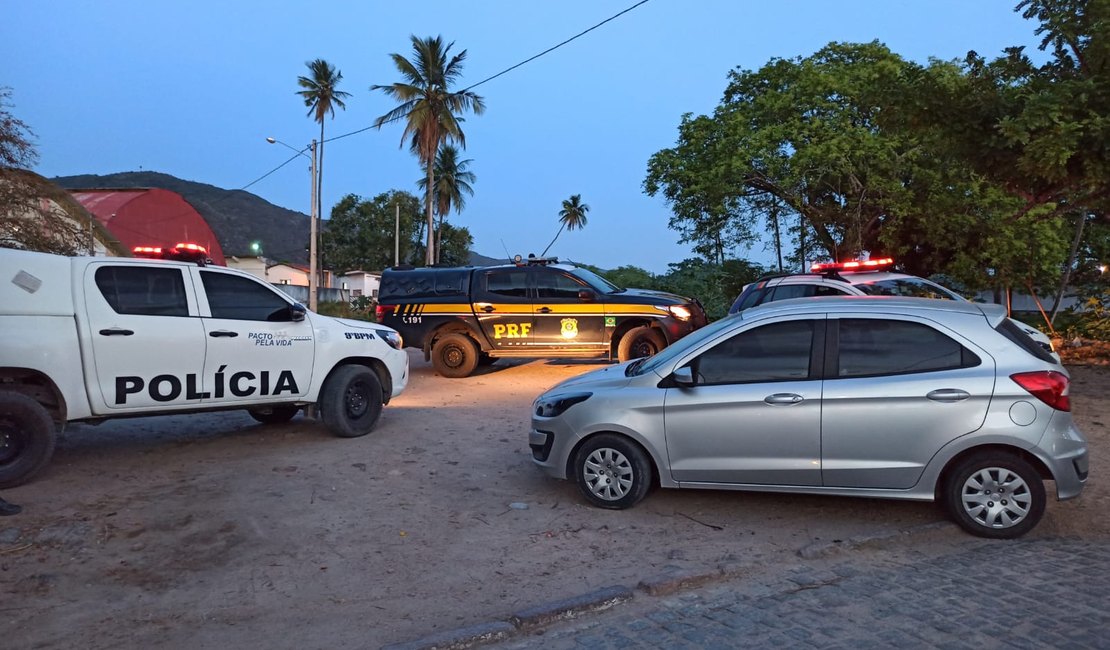 PRF em Alagoas apreende carro com apropriação indébita na BR-423