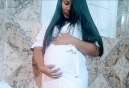 Grávida de 7 meses e bebê morrem em batida entre moto e caminhão em Pernambuco