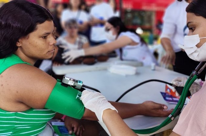 Hospital de Emergência do Agreste leva conscientização sobre a prevenção do AVC durante evento em Arapiraca