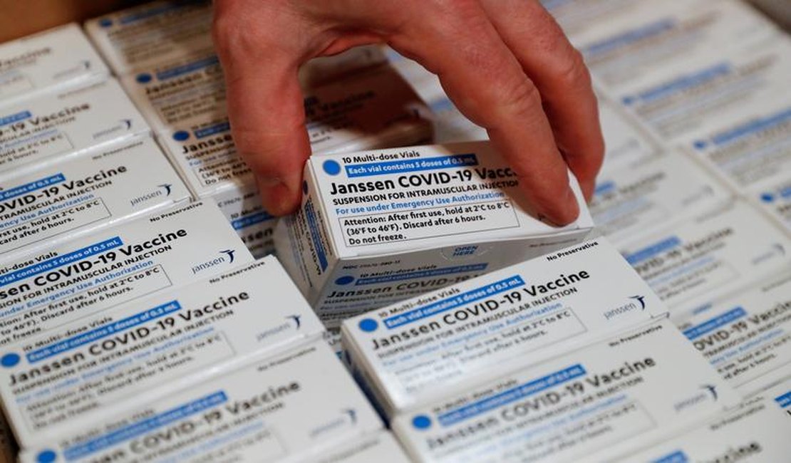 Alagoas deve receber mais de 25 mil doses de vacina da Janssen