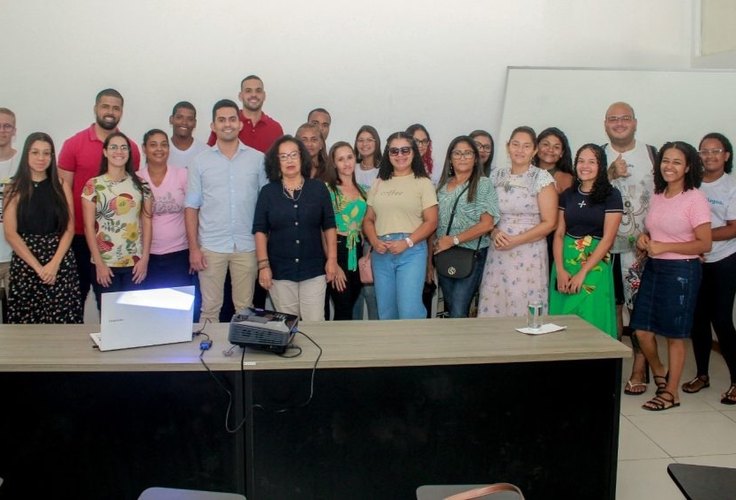 SEDECIN Penedo dialoga com ambulantes e orienta turma do Empreende Alagoas