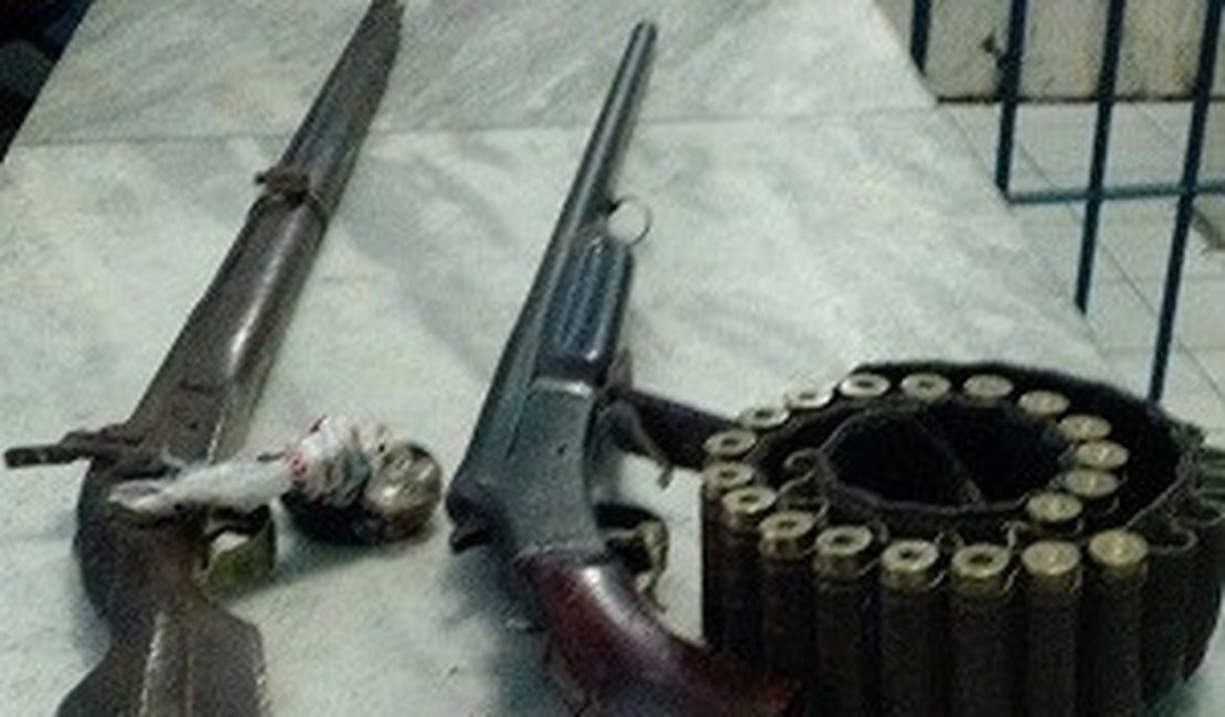 Polícia prende homem e apreende duas espingardas no Sertão alagoano