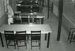 VÍDEO. Homem é filmado furtando churrascaria em Arapiraca e leva até costela no bafo: 'Tão boa que o ladrão não resistiu'
