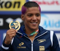 Ana Marcela Cunha brilha de novo e conquista o bi mundial nos 25km