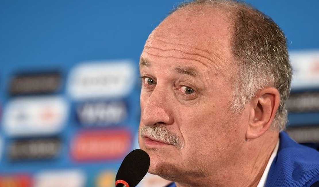 Scolari vai fazer duas mudanças no jogo contra a Holanda