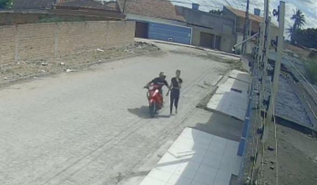 VÍDEO: Mulher é importunada sexualmente com tapa nas nádegas durante caminhada em Arapiraca