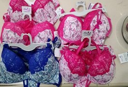 Adolescente é apreendida após furtar casaco e lingerie em shopping