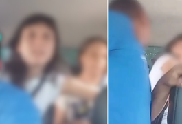 Em vídeo, passageira e motorista de aplicativo cospem um no outro em discussão por causa da forma de pagamento