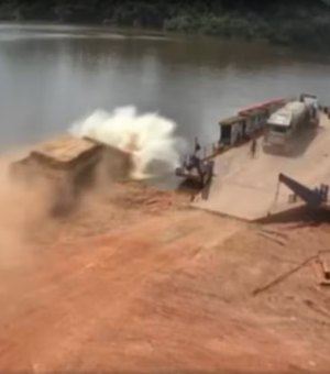Caminhoneiro se joga e carreta desgovernada cai no Rio Xingu, no Pará