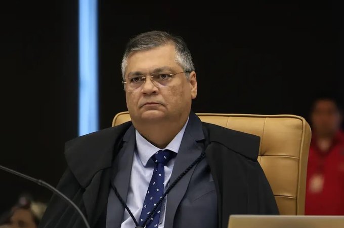 Dino suspende pagamentos de R$ 4,2 bilhões em emendas e manda PF investigar 'apadrinhamento'