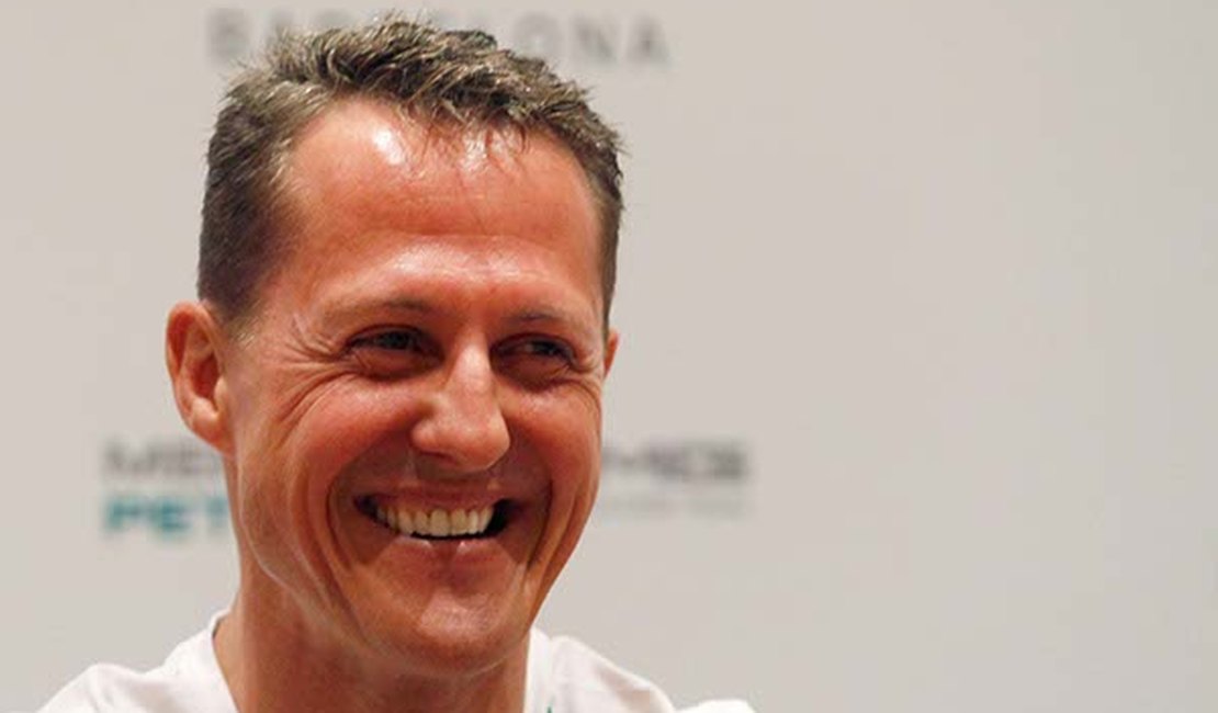 Schumacher sai do coma e deixa hospital na França, anuncia assessoria