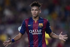 Barça goleia León com dois gols de Neymar e Luis Suárez em campo