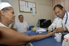 Governo concede registro para cubanos reintegrarem o Mais Médicos