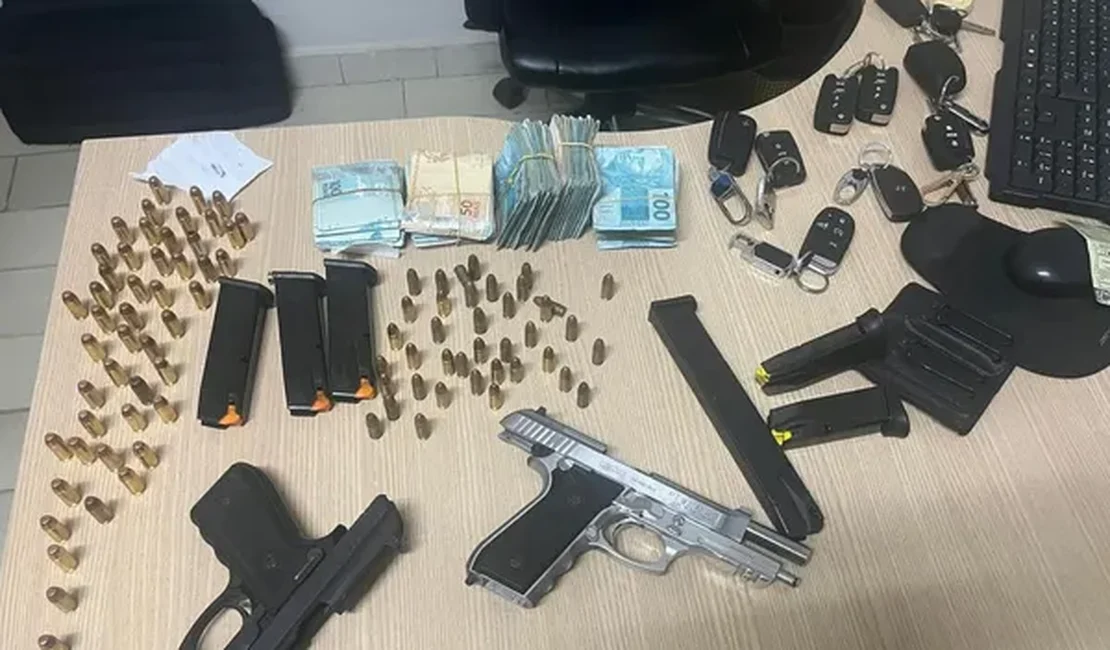 Ação da polícia prende foragido da Justiça com R$ 56 mil em condomínio de luxo de Arapiraca