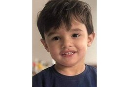 Mãe é presa após ter surto e espancar o filho de 3 anos até a morte
