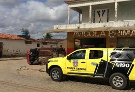 Condutor perde controle da direção e capota veículo no bairro Primavera, em Arapiraca