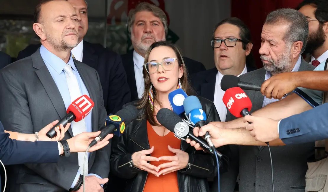 Presidenta do PSOL tem visto cancelado pelos Estados Unidos