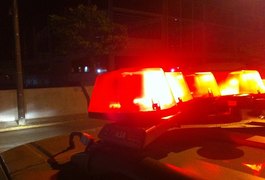 Vítimas são atingidas por bala perdida e uma morre em atentado no São Jorge, em Maceió