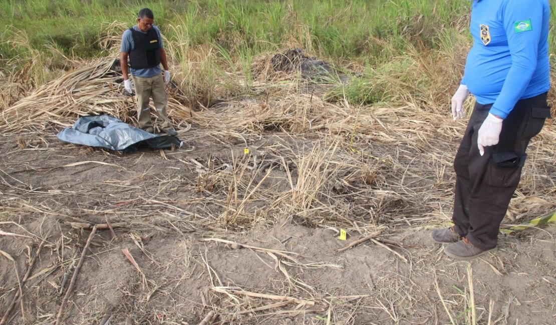 IML de Maceió busca identificação de ossadas encontradas na zona rural de Campestre