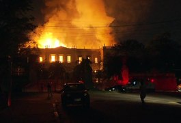 Incêndio de grandes proporções destrói o Museu Nacional, no Rio de Janeiro