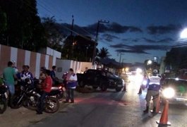 Operação Lei Seca resulta em 67 infrações e flagra 18 pessoas inabilitadas, em Arapiraca