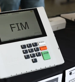 Justiça Eleitoral altera 4,3 mil seções para o 2º turno; confira como consultar onde votar