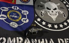 Dupla é presa com arma de fogo e moto roubada em São Miguel dos Campos