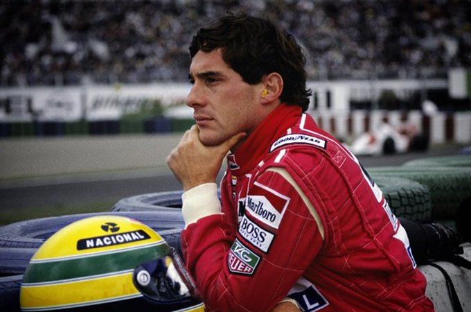 Ayrton Senna é reconhecido oficialmente como Herói da Pátria