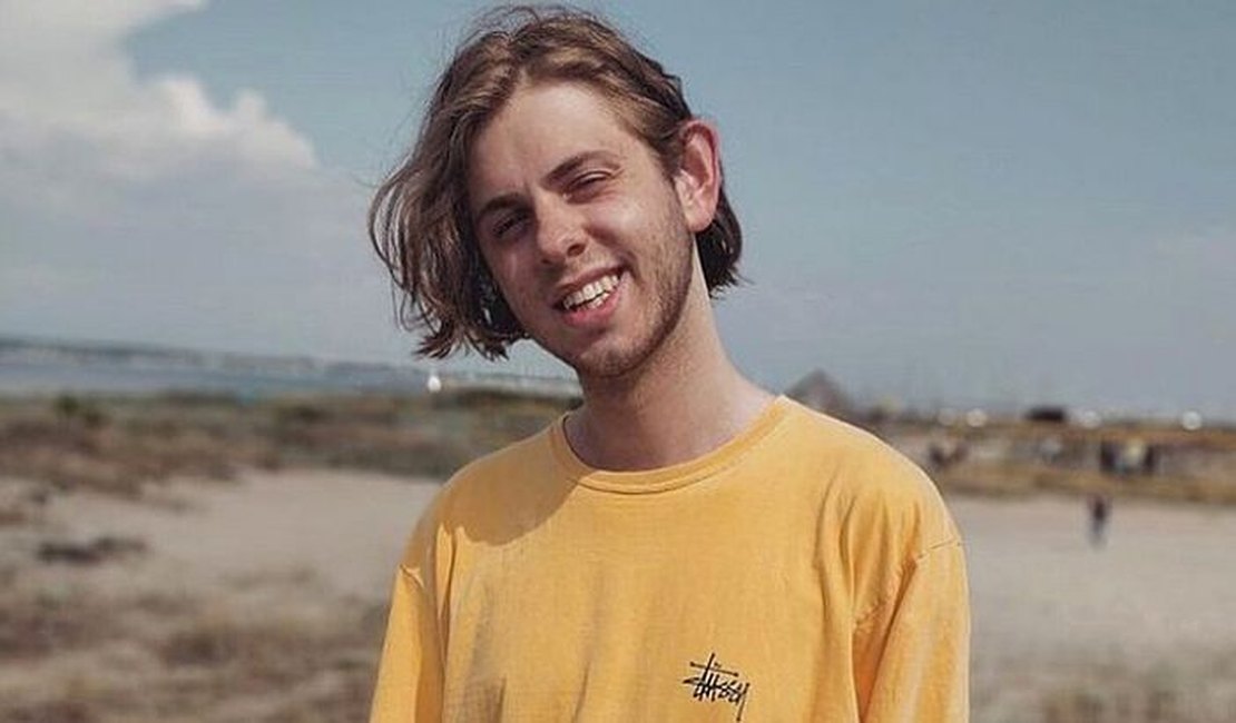 Jovem influencer morre após cair de uma montanha, durante gravação de vídeo