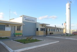 Mulher é detida ao tentar entrar no Presídio do Agreste com 120g de maconha no órgão genital