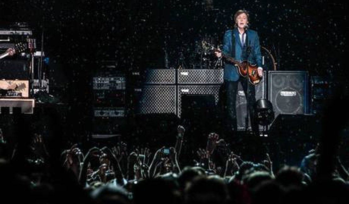 Paul McCartney ignora chuva e declara amor por 'Sampa'