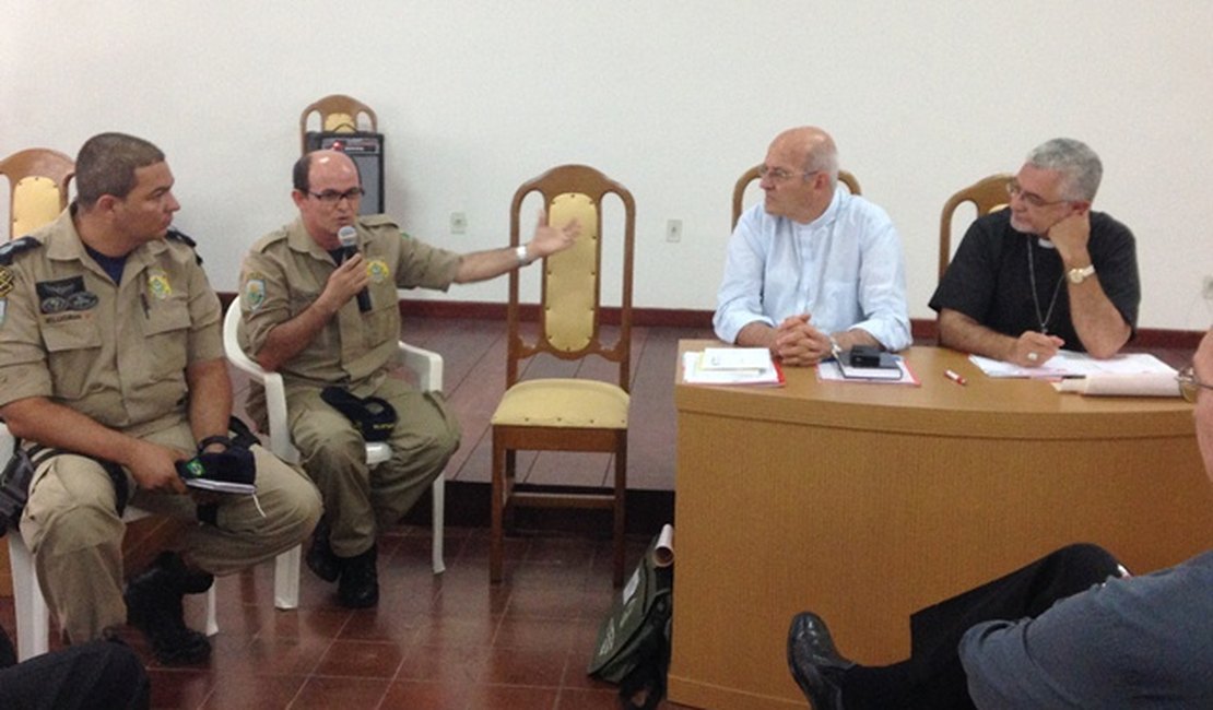 Paus-de-arara são pauta de encontro entre PRF e Igreja Católica em Alagoas