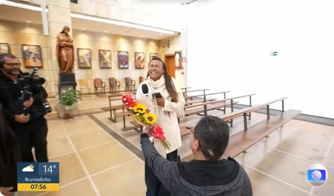VÍDEO: Repórter da Globo Minas é pedida em casamento ao vivo durante telejornal